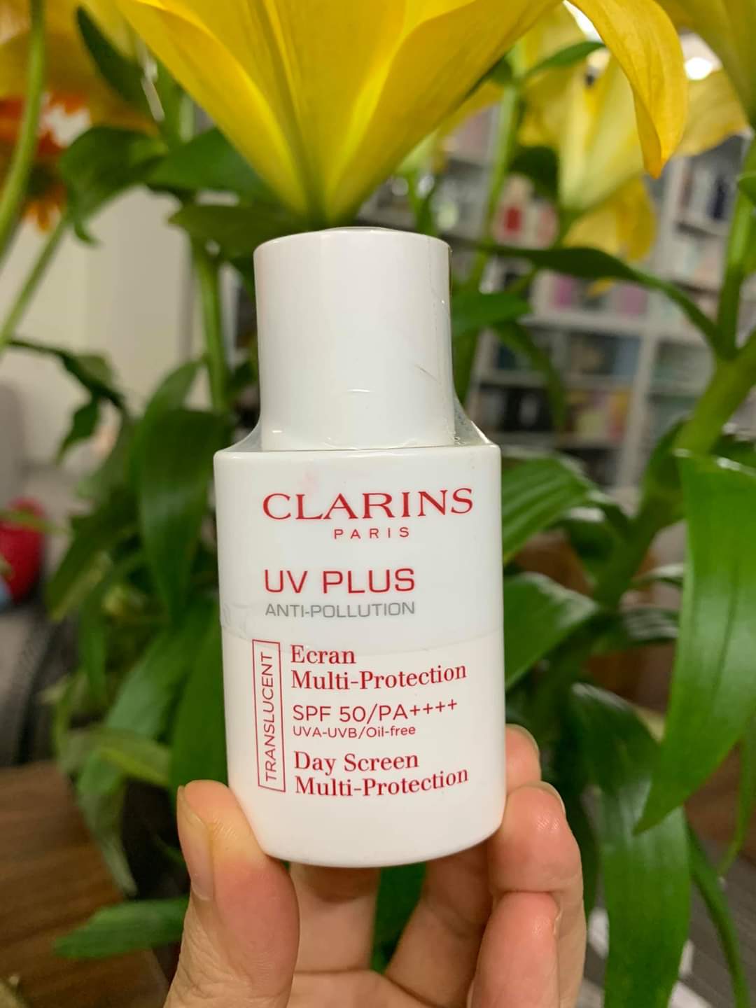 KEM CHỐNG NẮNG CLARINS trắng
