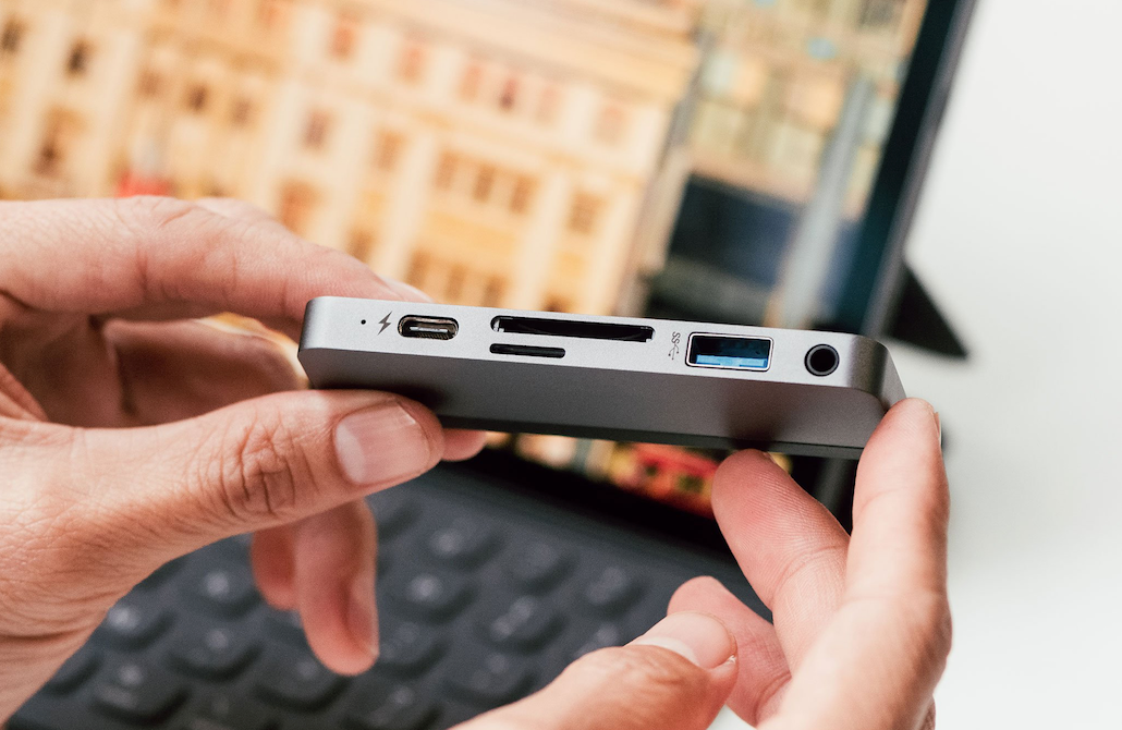 Cổng chuyển/ Hub USB-C 6in1 HyperDrive Dành Cho iPad/Macbook/Laptop/Smartphone