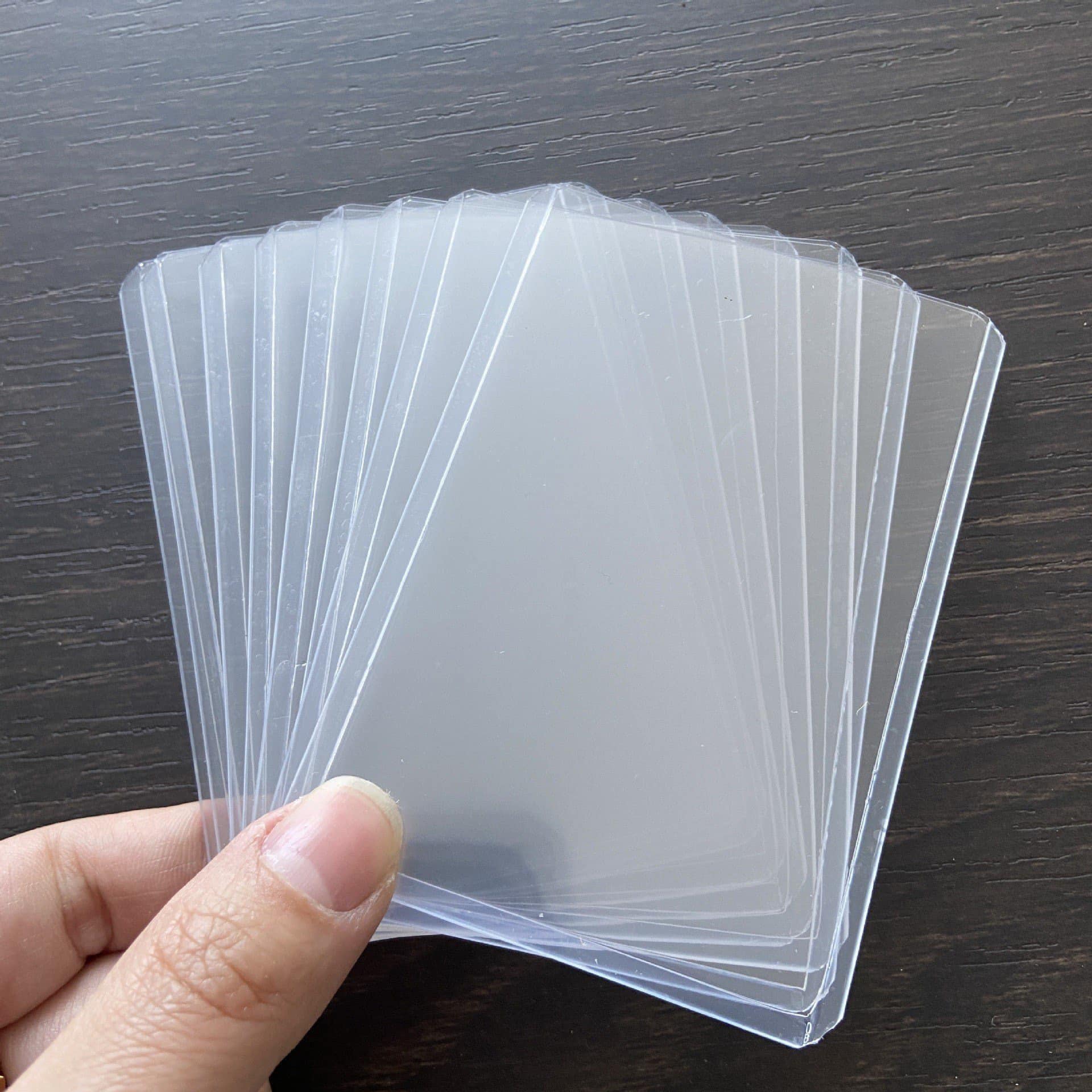 Top loader nhựa cứng đựng thẻ bài, card ảnh thần tượng 95x67 - minstore1