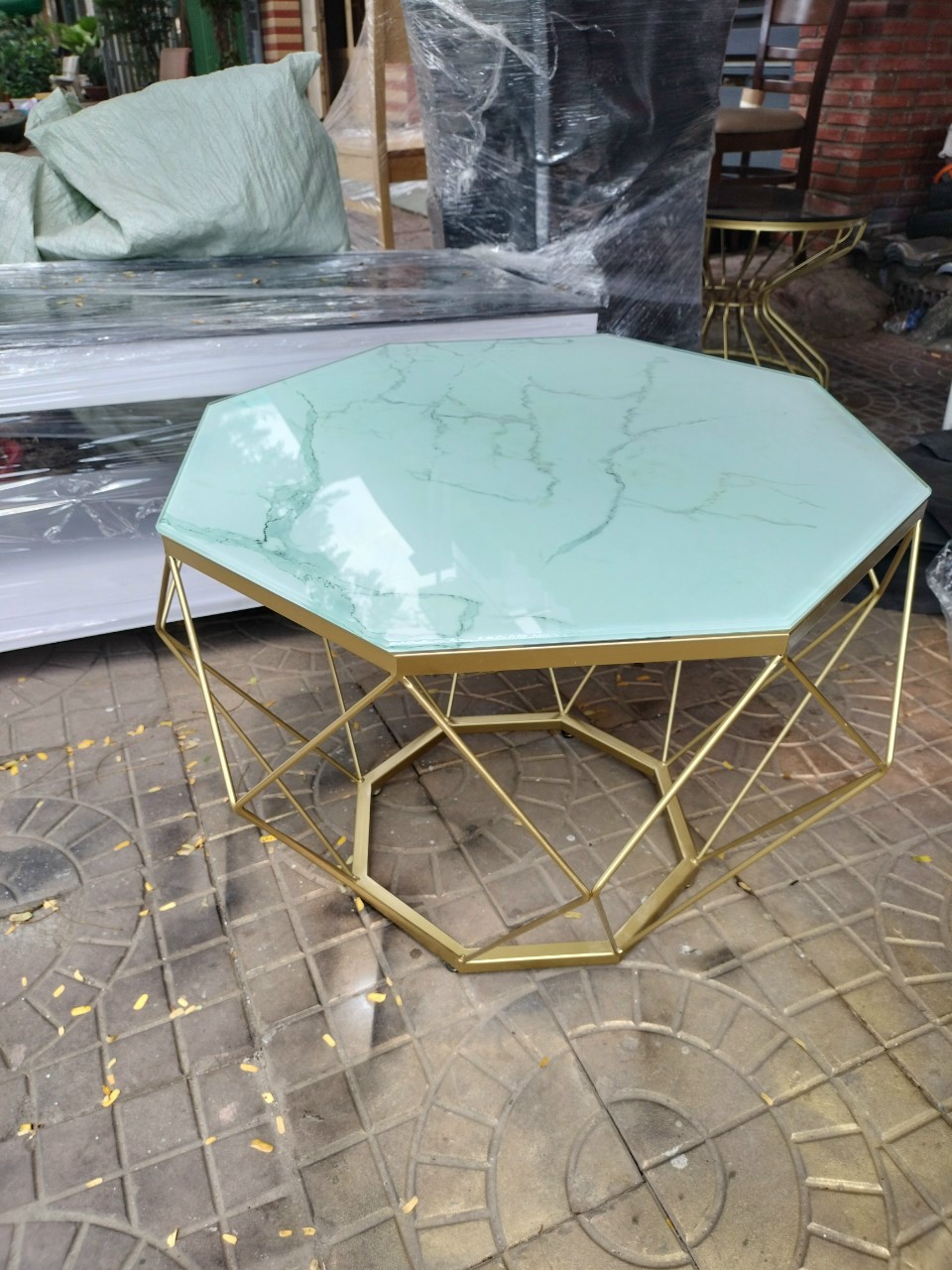 BÀN TRÀ, BÀN SOFA KHUNG SẮT MẶT KÍNH SANG TRỌNG