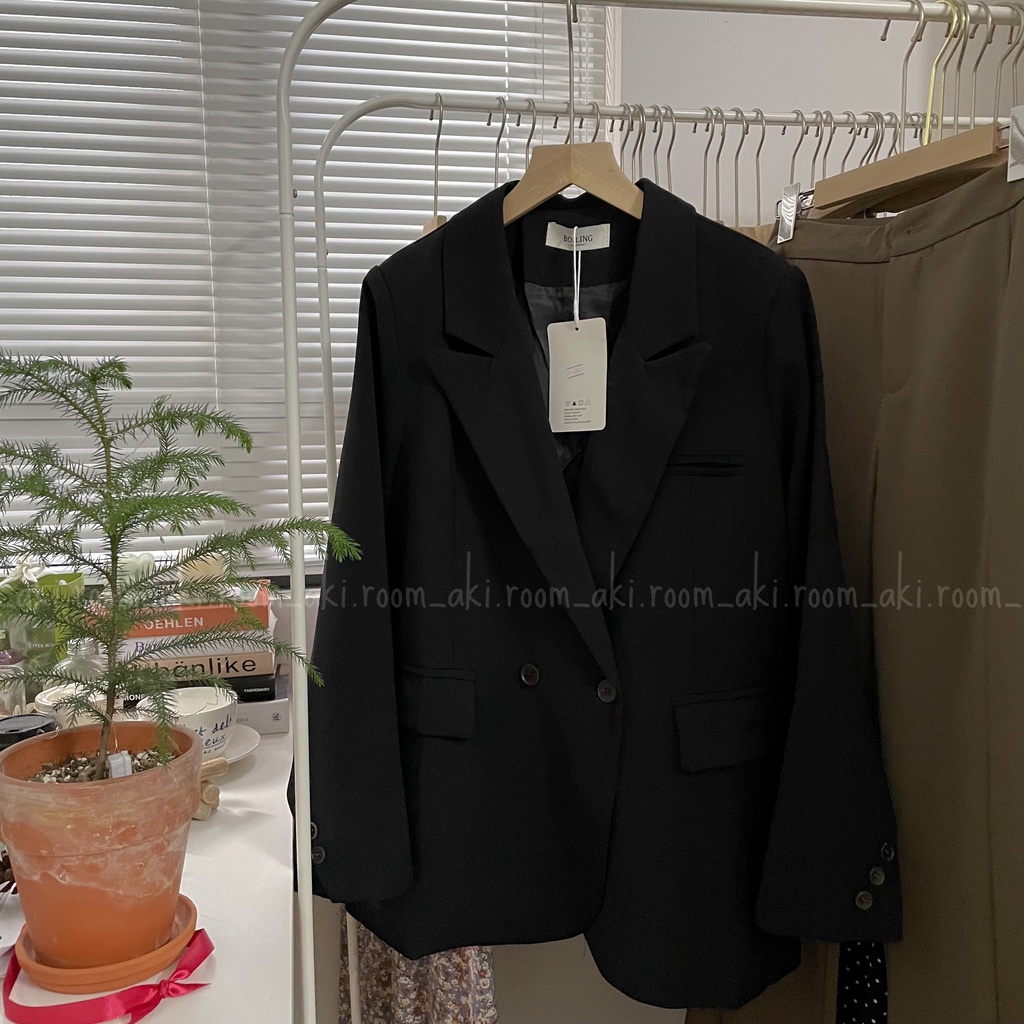 Áo blazer hai lớp túi nắp cúc chéo tay có độn vai mỏng 266 - Akiroom