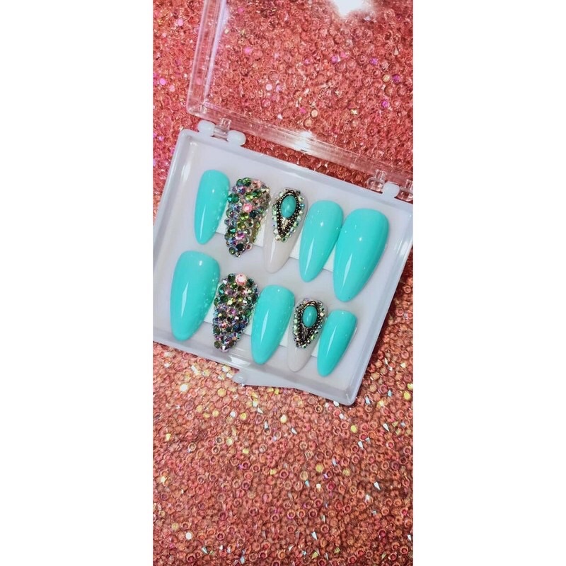 [HCM]Set 10 hộp móng úp nhỏ