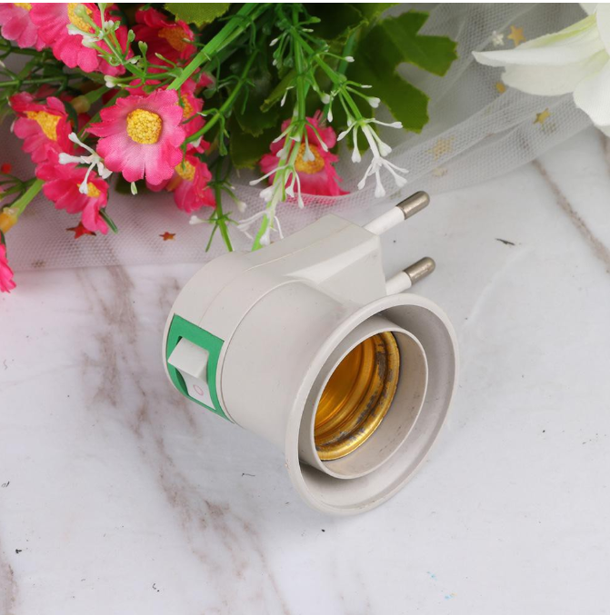 [HCM]Đui đèn E27-có công tắc ( chui xoay)