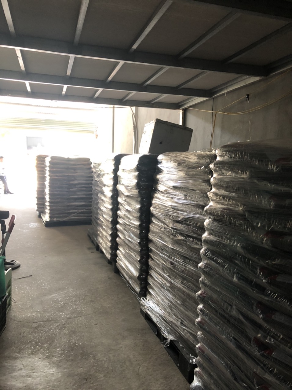 Phân Gà Hữu Cơ Vi Sinh Nhật Bản - 1kg - Dòng Phân Vi Sinh Hữu Cơ Cung Cấp Dĩnh Dưỡng Và Hệ Vi Sinh Vật Giúp Cải Tạo Đất Làm Đất Tơi Xốp
