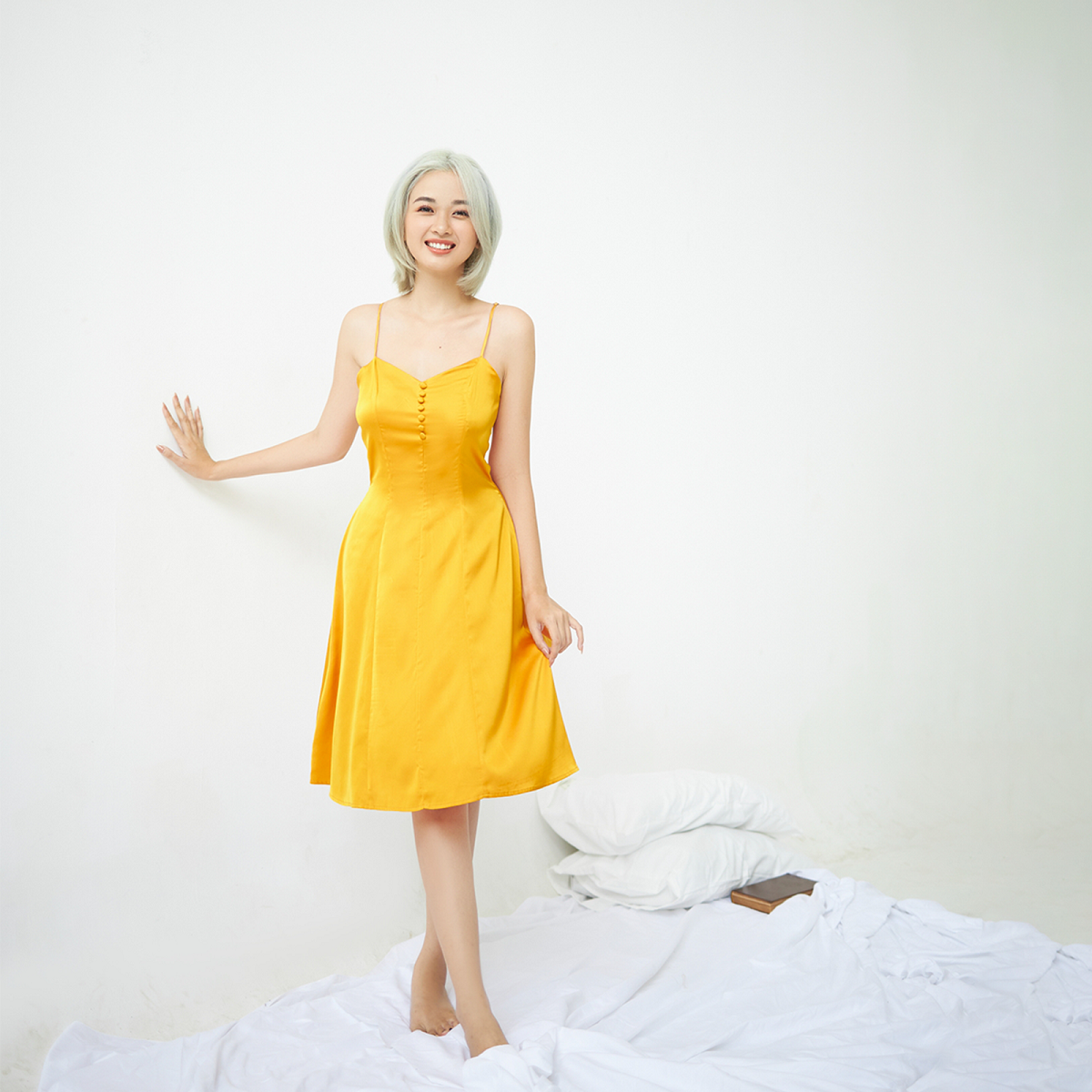 VIBES Váy ngủ lụa trơn Lady Dress