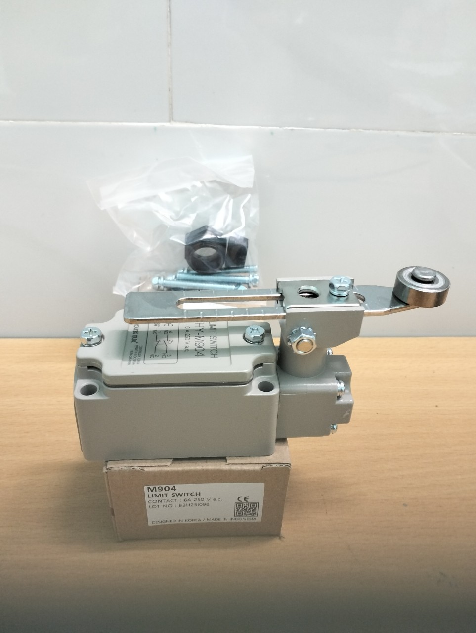 Công tắc hành trình HY-M904