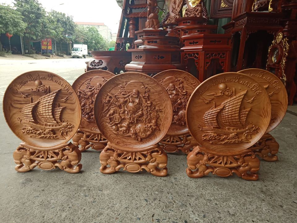 Đĩa phong thủy chữ " thuận buồm xuôi gió"