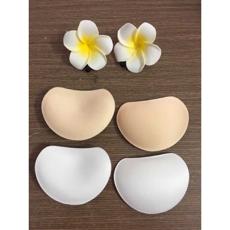 Mút nâng ngực nhét thêm vào bikini áo ngực.