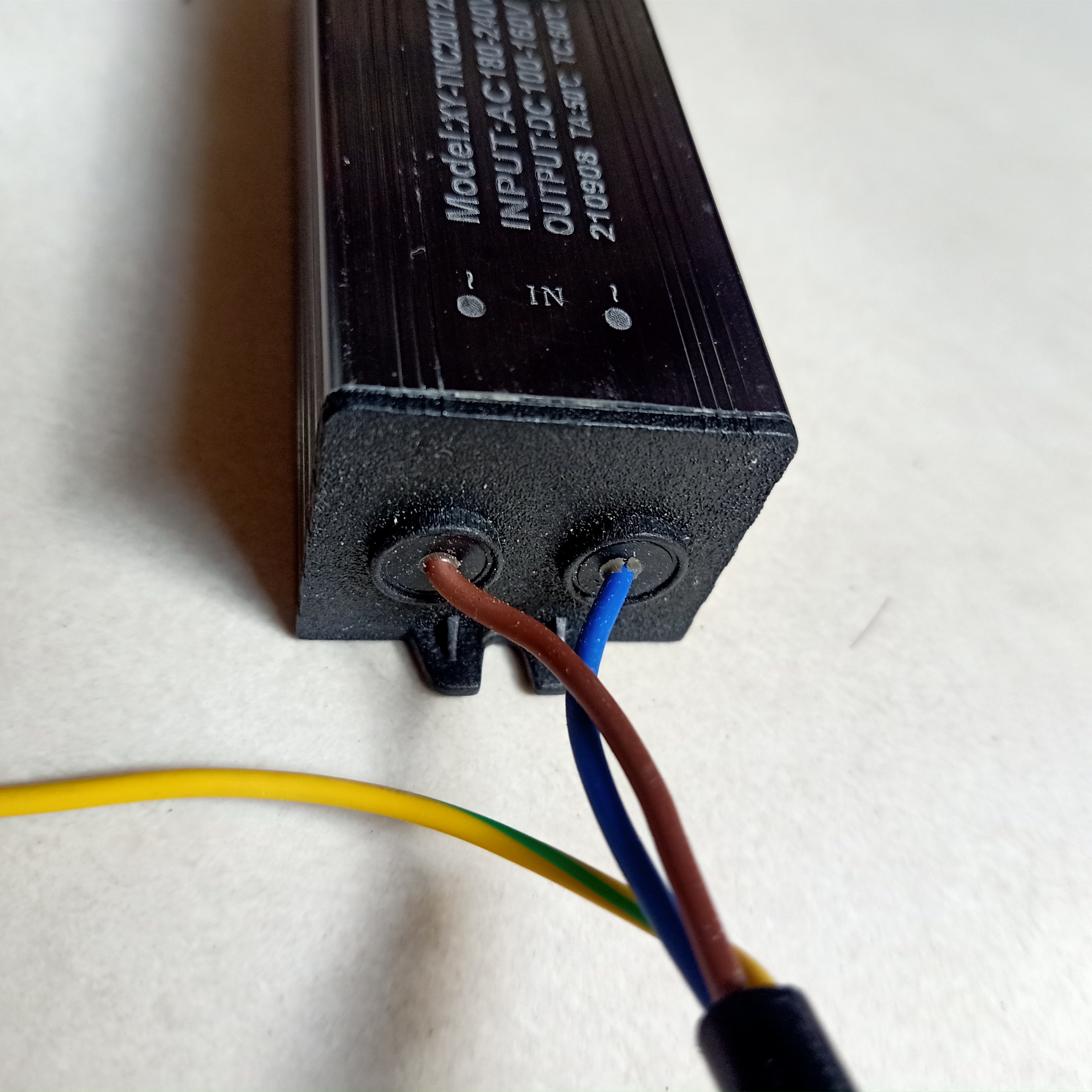 NGUỒN LED 200W - 1150MA