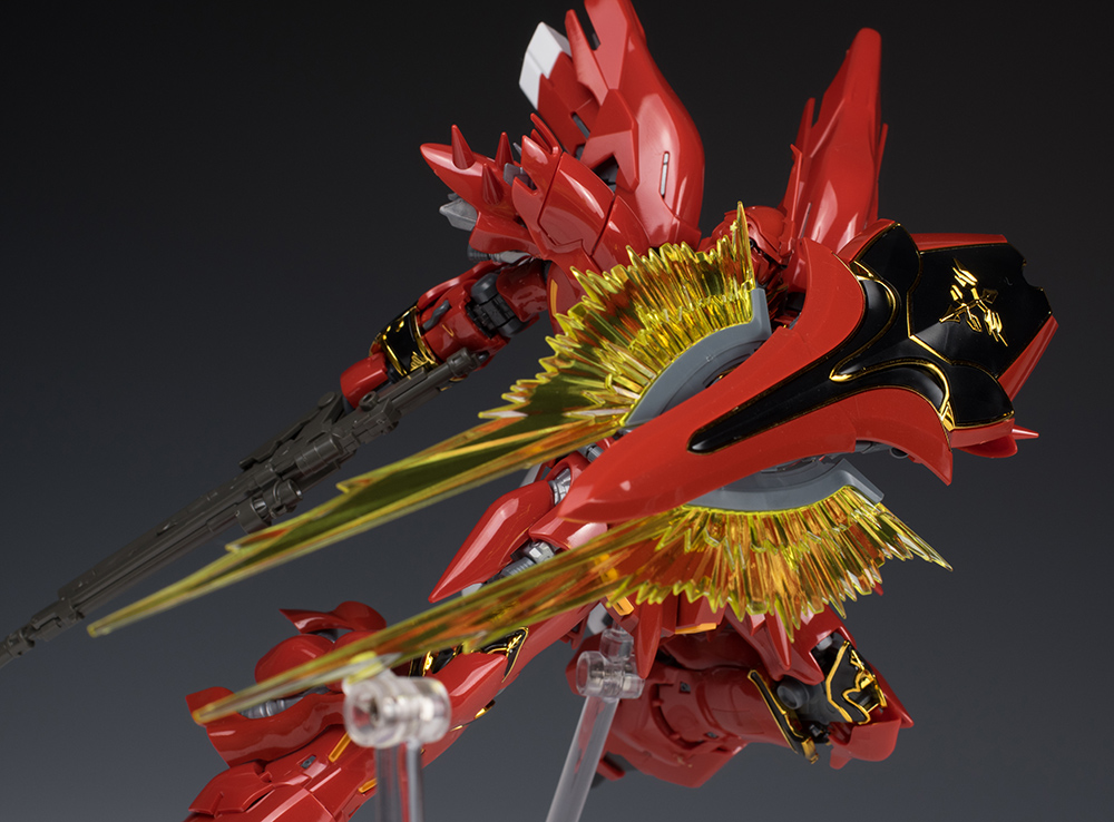 Mô hình Gundam Bandai RG Sinanju