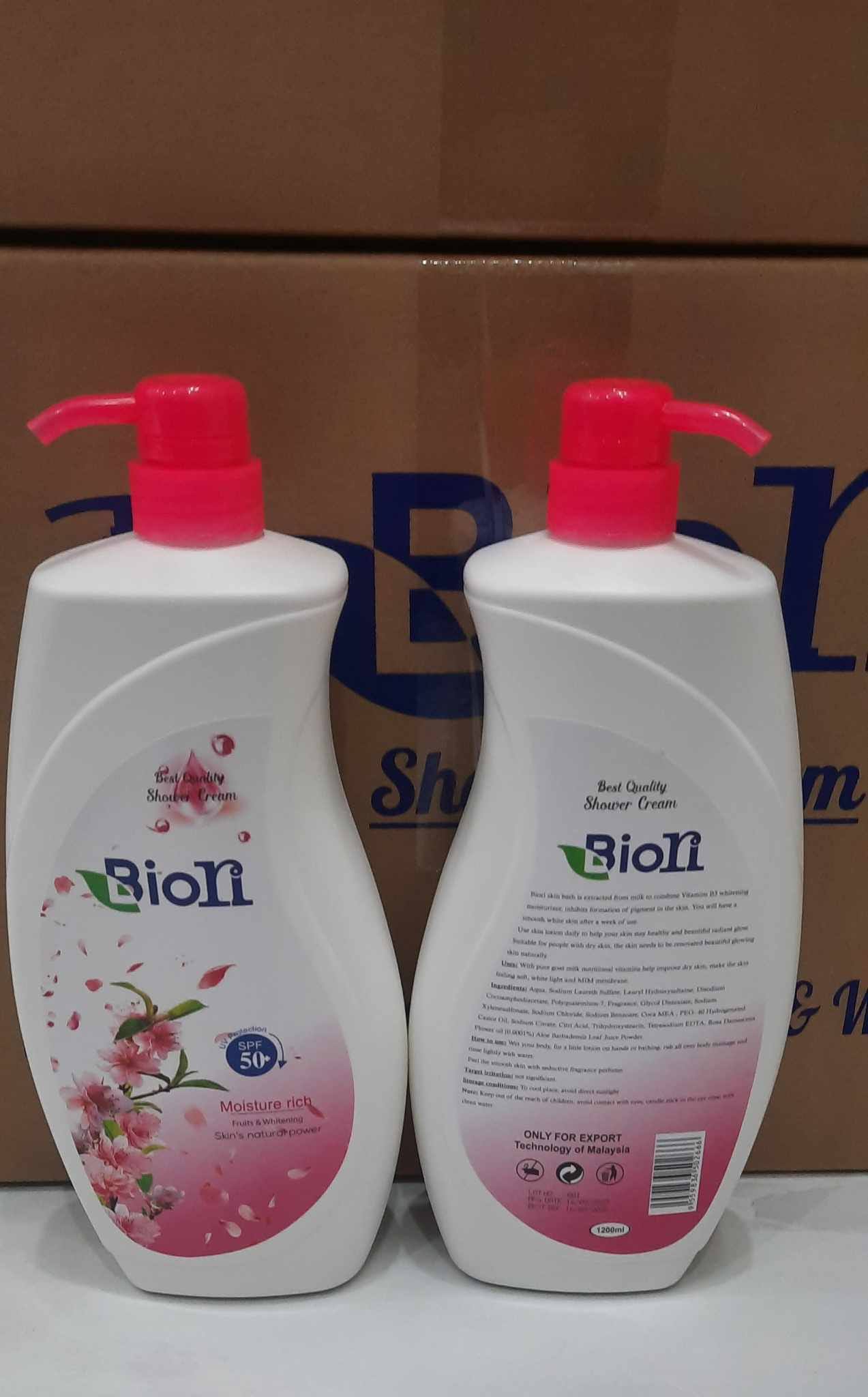 sữa tắm thơm trắng da Biori 1200ml