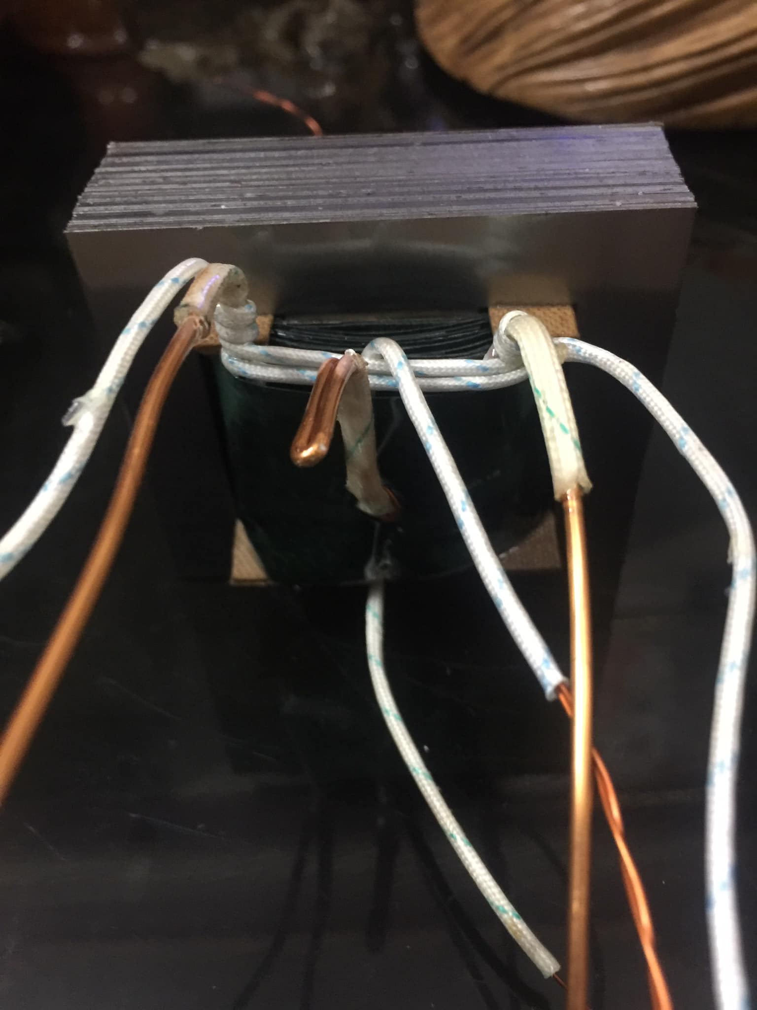 Biến Áp 18 - 24 D718 (C chung, E chung)