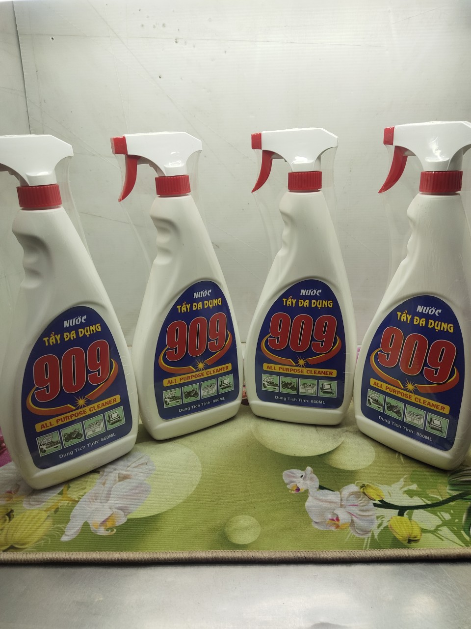chai tẩy đa năng 909 tẩy bẩn cực mạnh ( 1 chai )