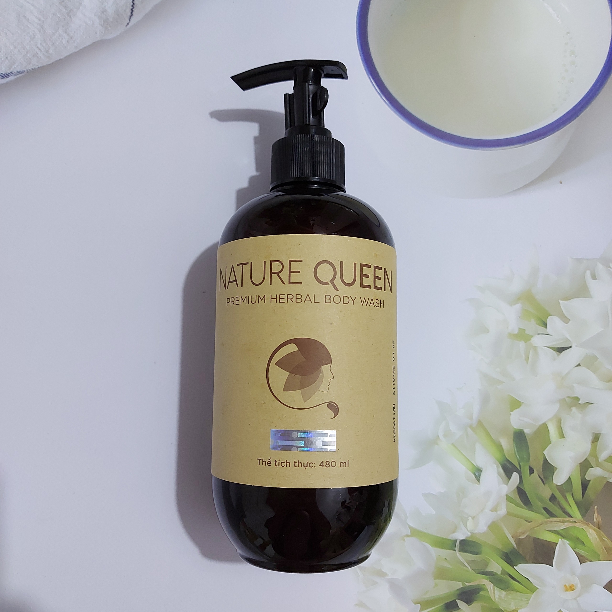 [HCM]Sữa tắm thảo dược Nature Queen - 480ml