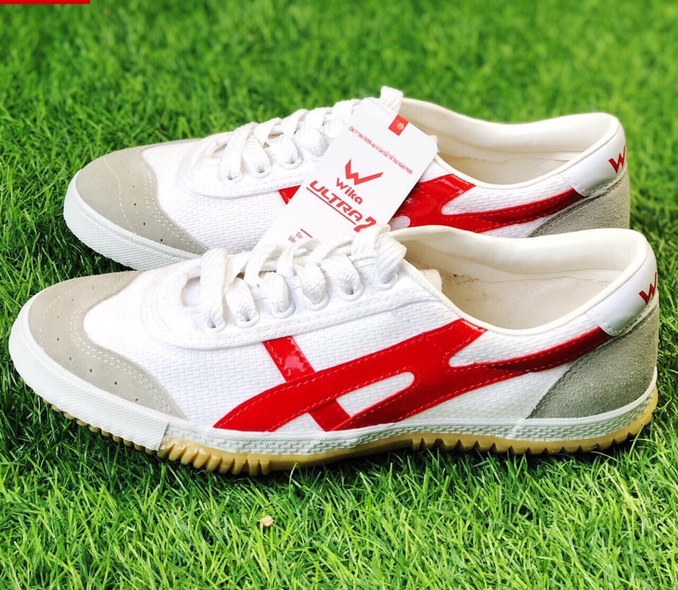 Giày đá bóng 🔥 tặng tất 🔥 giày đá banh Siêu Phủi Bata Wika Ultra 2