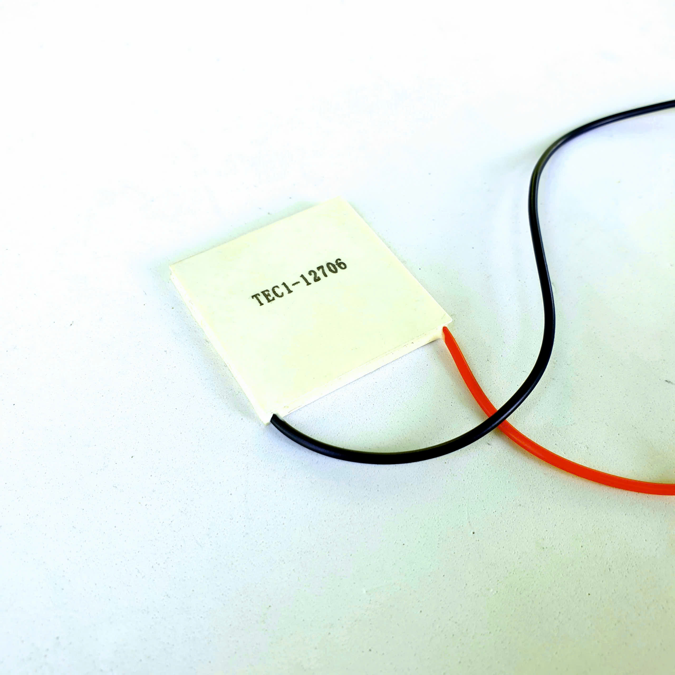 Sò nóng lạnh TEC1-12706 60W
