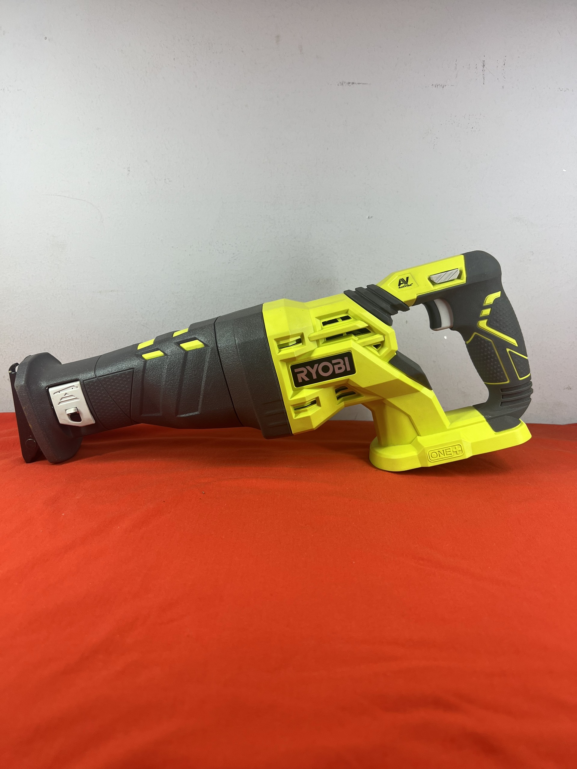 Thân máy cưa kiếm pin ryobi r18rs-0 - hàng úc 90%
