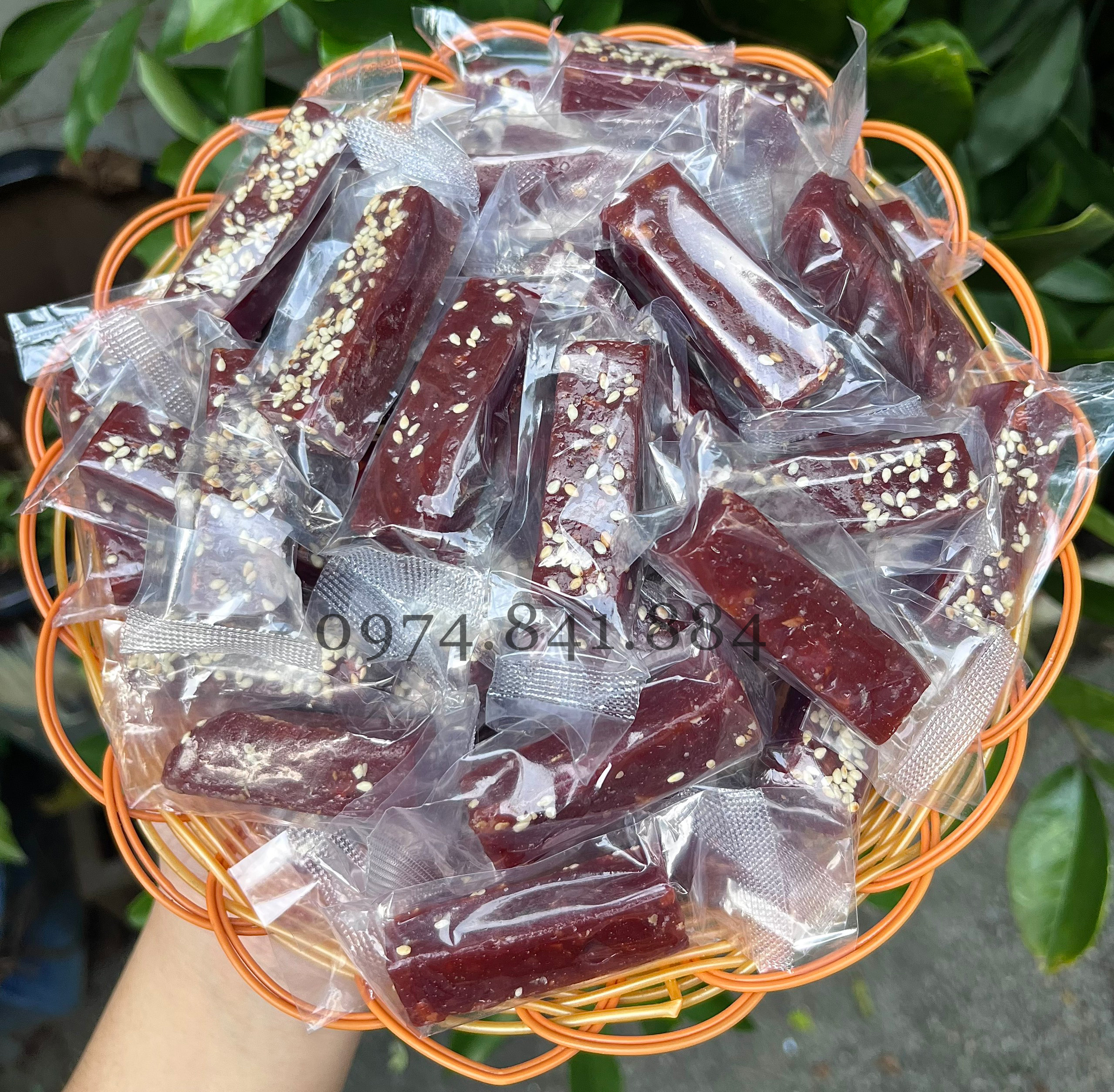Thanh kẹo chuối tươi mè nước cốt dừa siêu thơm ngon 250g/ 500g/ 1kg - đặc sản Bến Tre - bánh kẹo ăn vặt - mứt tết