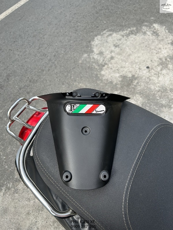 Dè Chắn Bùn Sau Cho Vespa Sprint Primavera