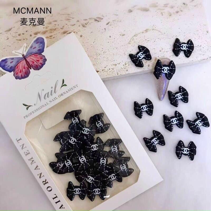 Cham nơ đen trắng đính móng các mẫu HOT NHẤT