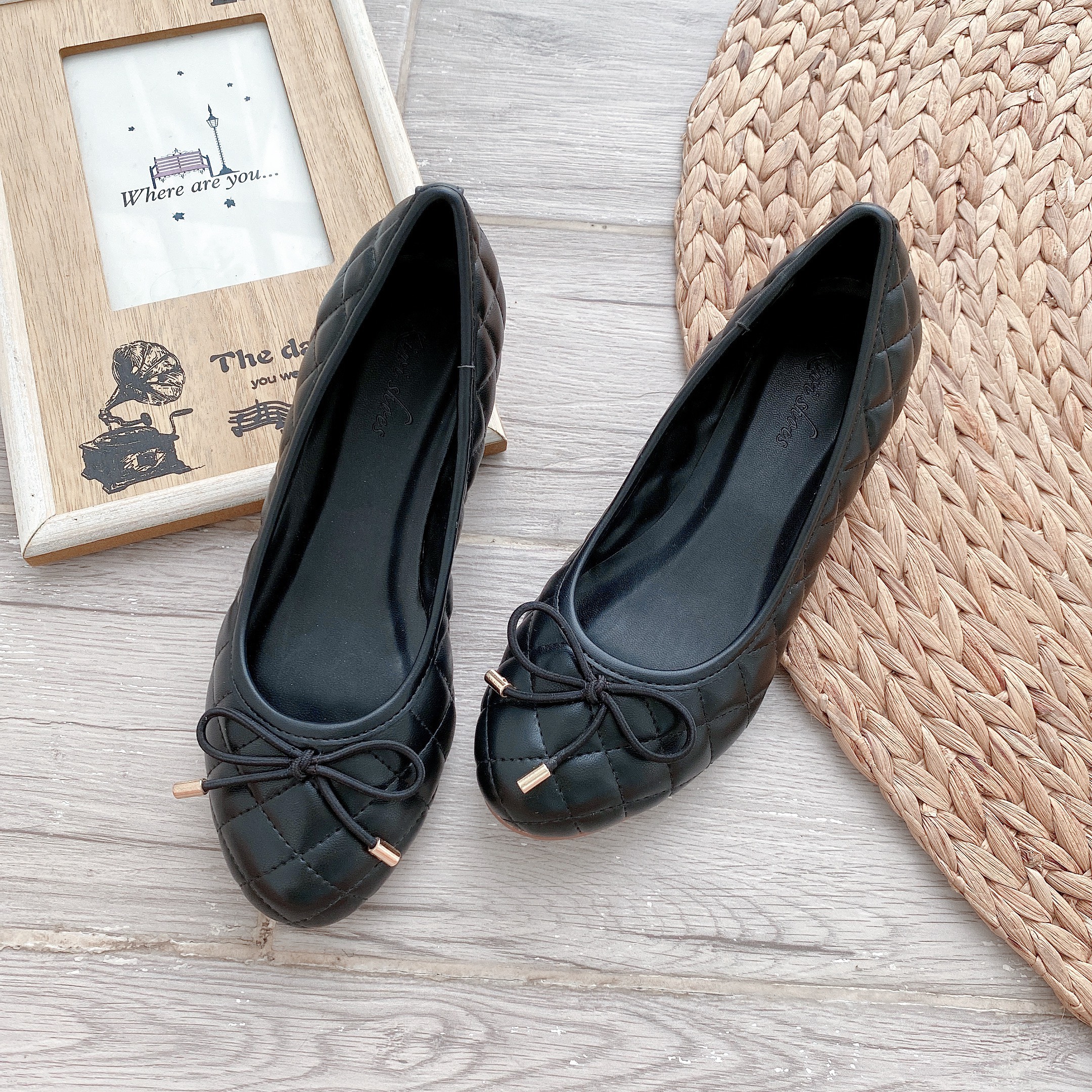 Giày Búp Bê Mũi Tròn Chần Chỉ Thời Trang Chất Da Mềm