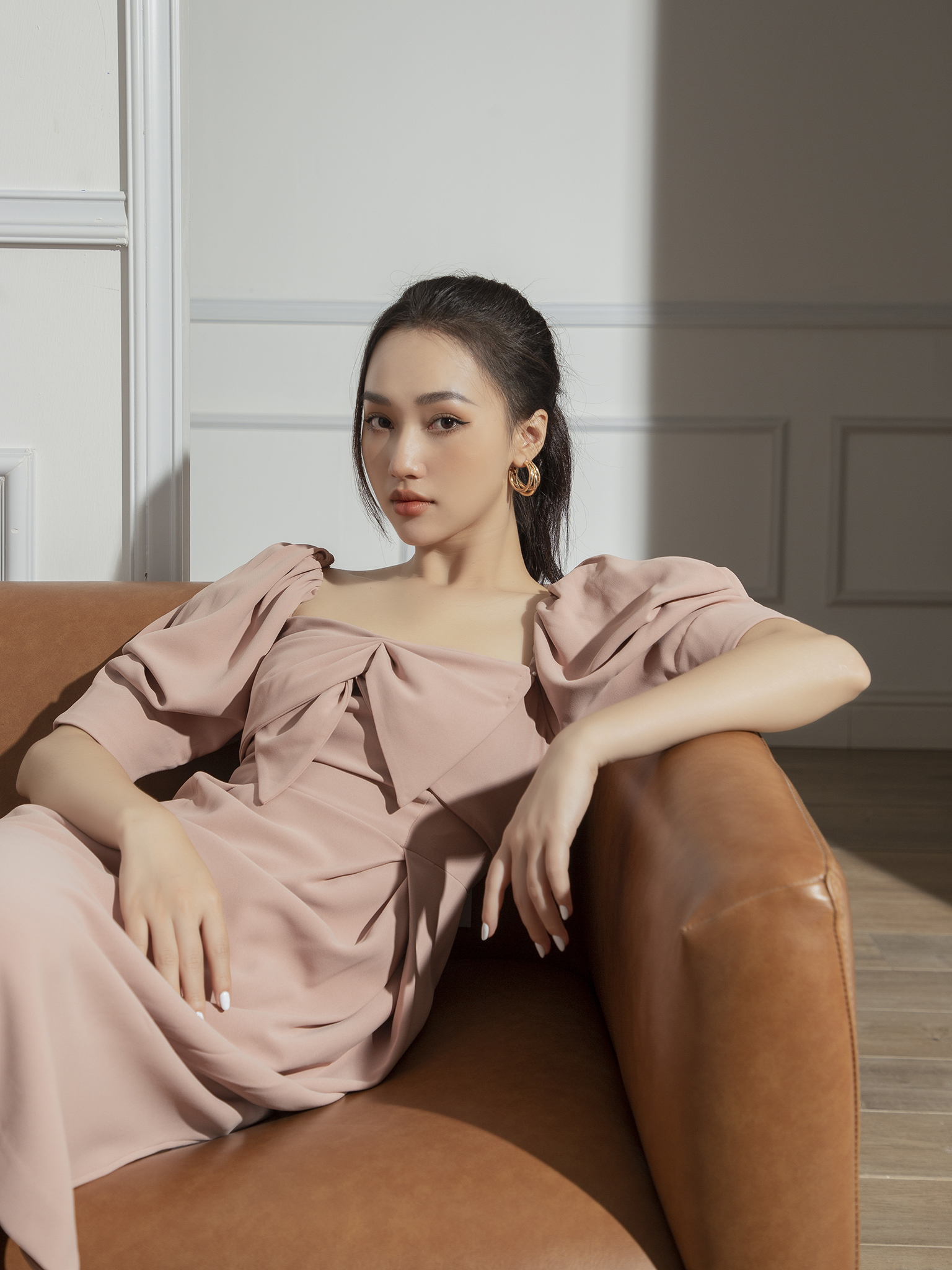 Váy cổ vuông chun vai by D.CHIC MS: 282707