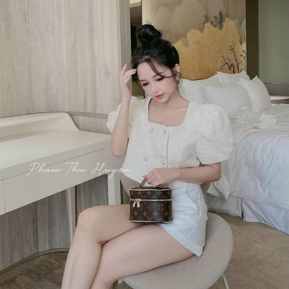 Áo Cổ U 4 Nút Croptop Hàng Quảng Châu Cao Cấp