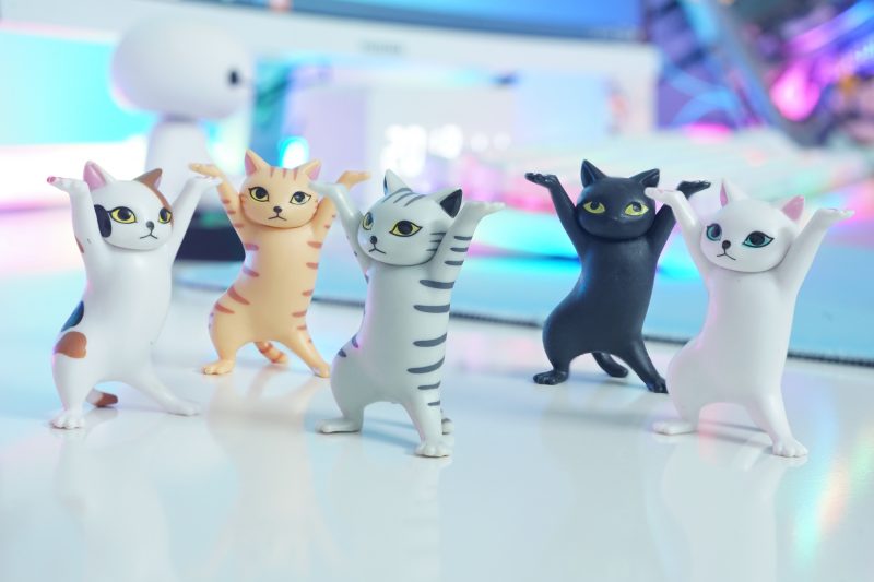 SET 5 MÔ HÌNH MÈO NHẢY MÚA KUTE 5CM
