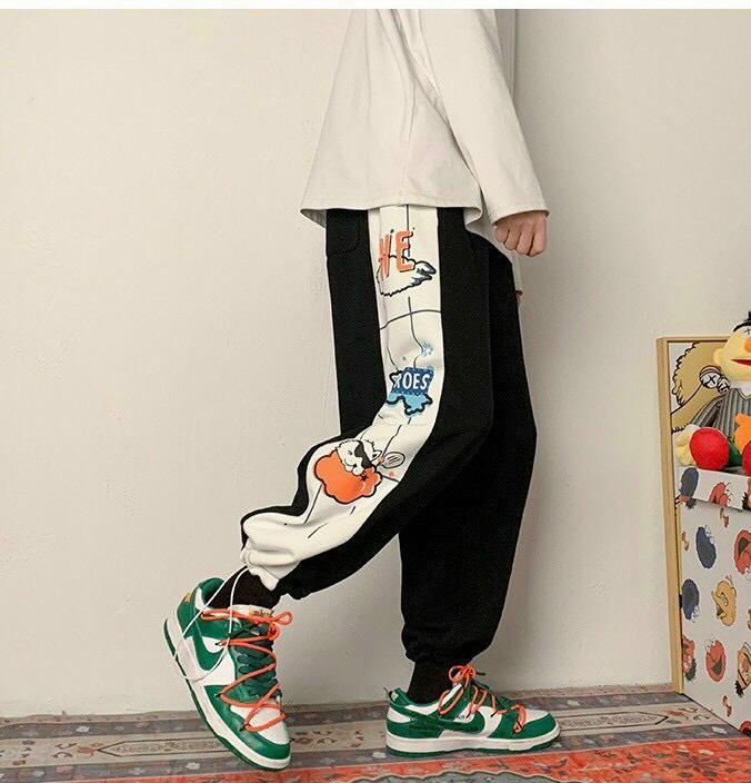 Quần jogger nam in sticker cá tính, ống quần phối dây rút thời trang