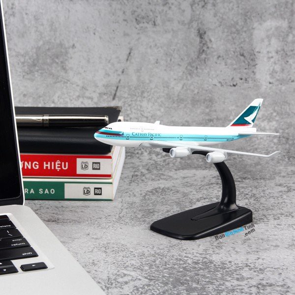 [HCM]Mô hình máy bay Cathay Pacific Boeing B747 16cm Everfly