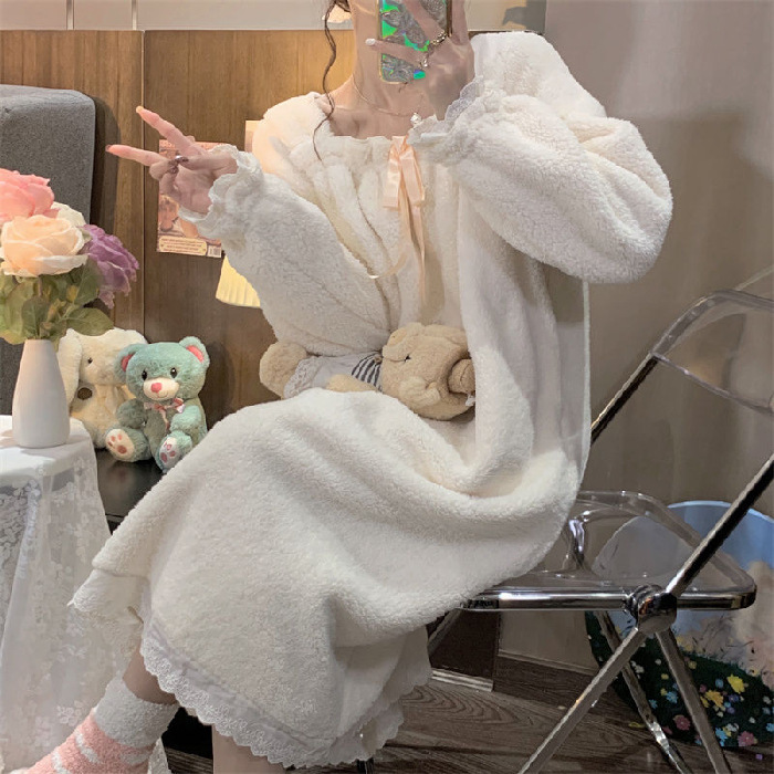 Đồ Ngủ Flannel Phong Cách Công Chúa Ngọt Ngào Trang Phục Mặc Nhà Rộng Rãi Thiếu Nữ Có Cổ Chữ Một Lót Nhung Giữ Ấm Mùa Thu Đông Cho Nữ