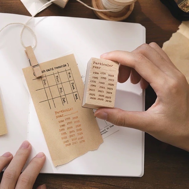 Con Dấu Gỗ Kiểu Lịch Tháng Dùng Trong Bullet Journal