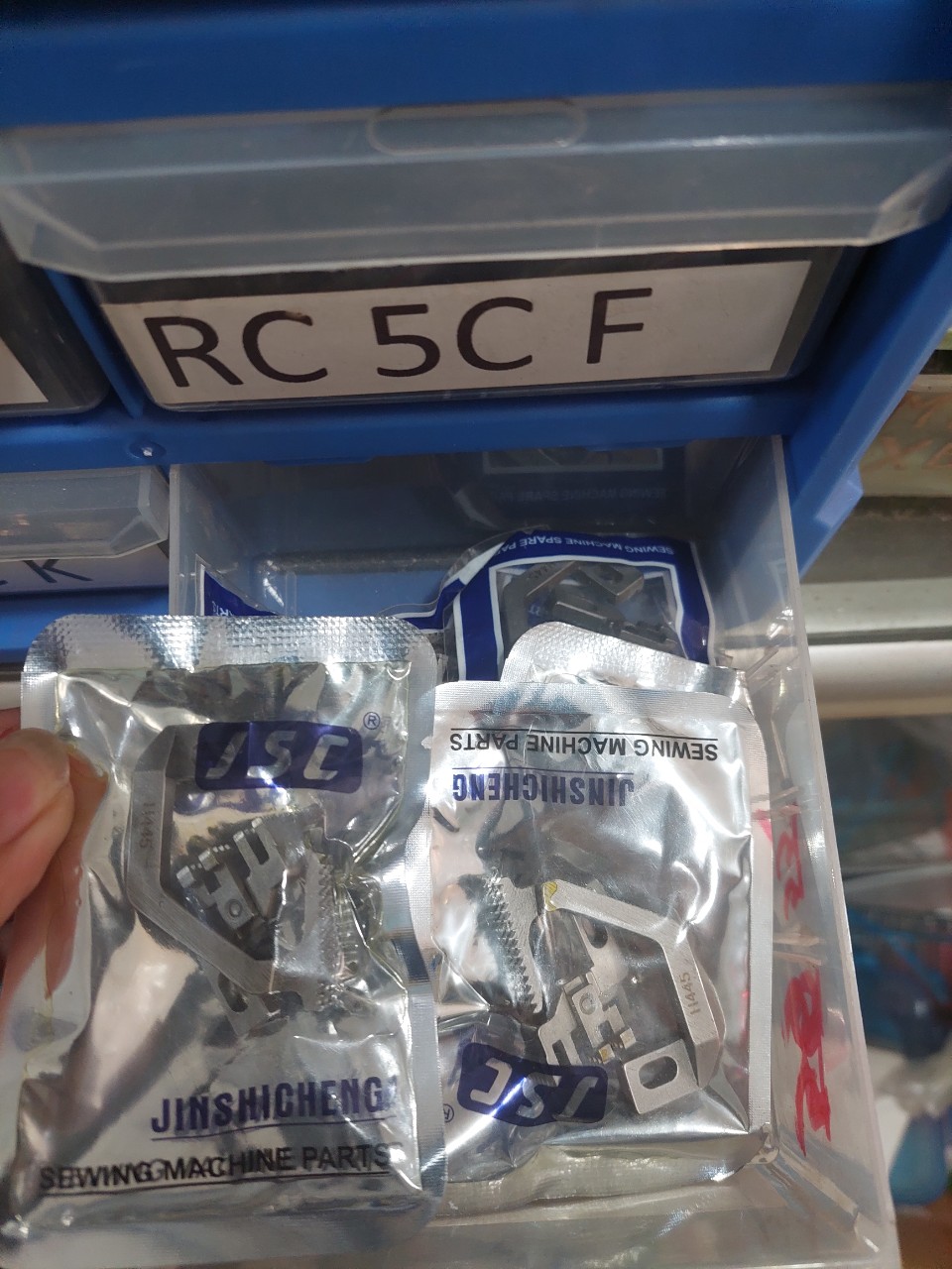 1 bộ răng cưa vắt sổ cao cấp siruba F