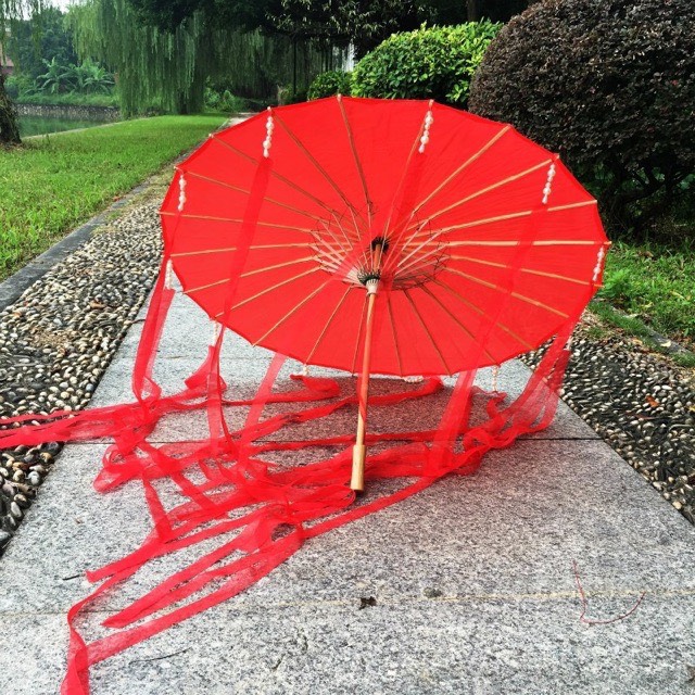 ô tròn cổ trang trơn màu