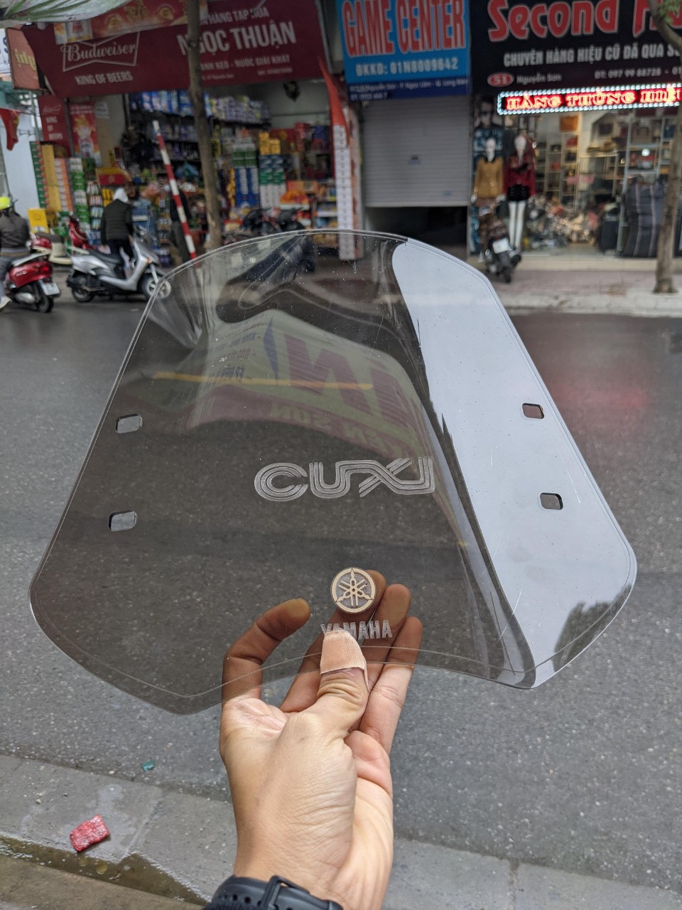 Kính chắn gió Cuxxi F2
