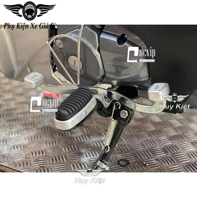 Gác chân trước cub 125 kiểu cao su sọc ngang ms5840