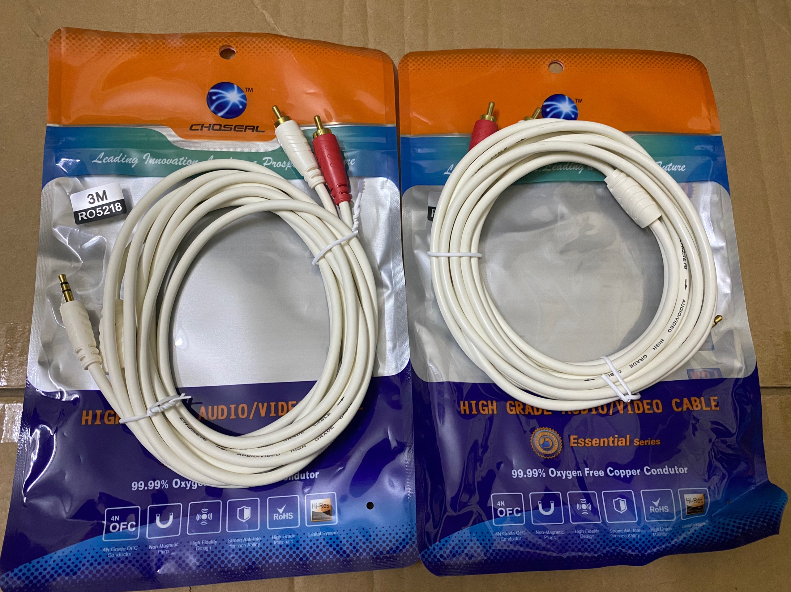 Cáp Audio đầu 1 ra 2 chuẩn 3,5mm dài 3m