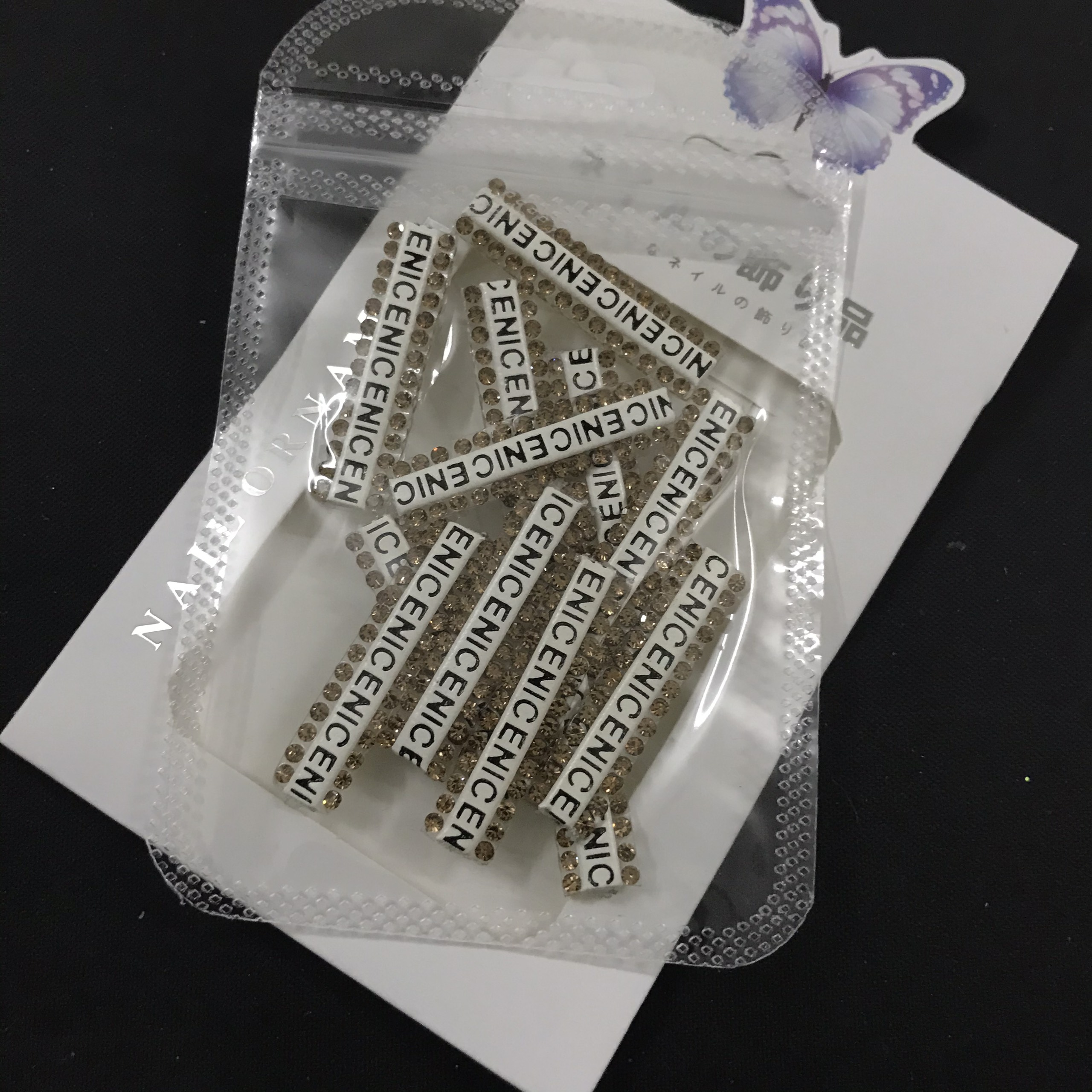Sét dây chữ viền đá trang trí móng nail