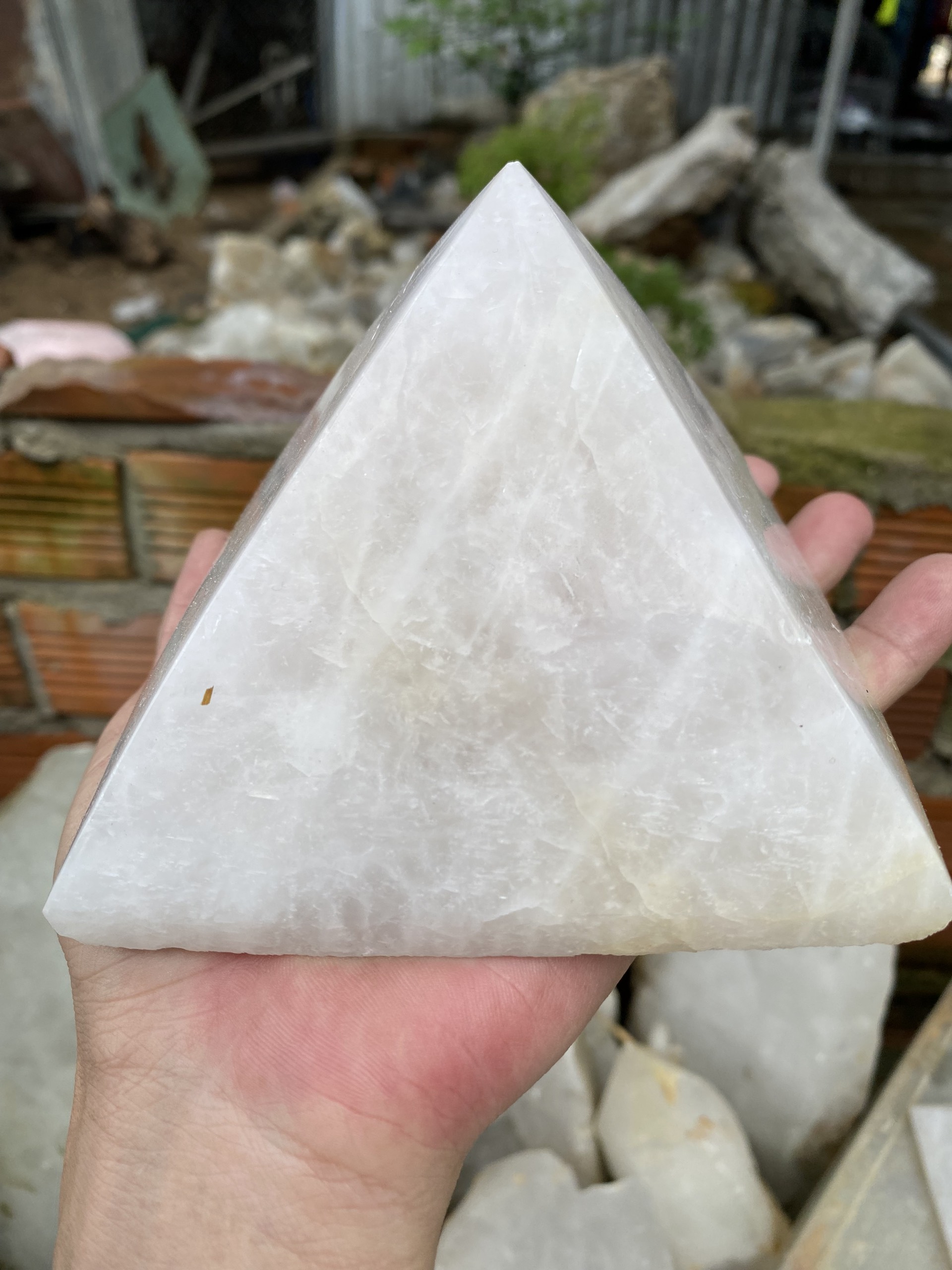 1 pc Vietnamese genuine rose quartz pyramid for home decoration