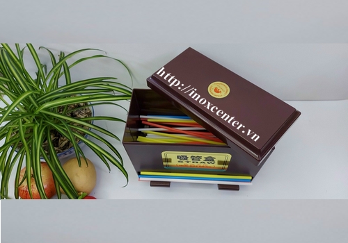 Hộp nhựa đựng ống hút