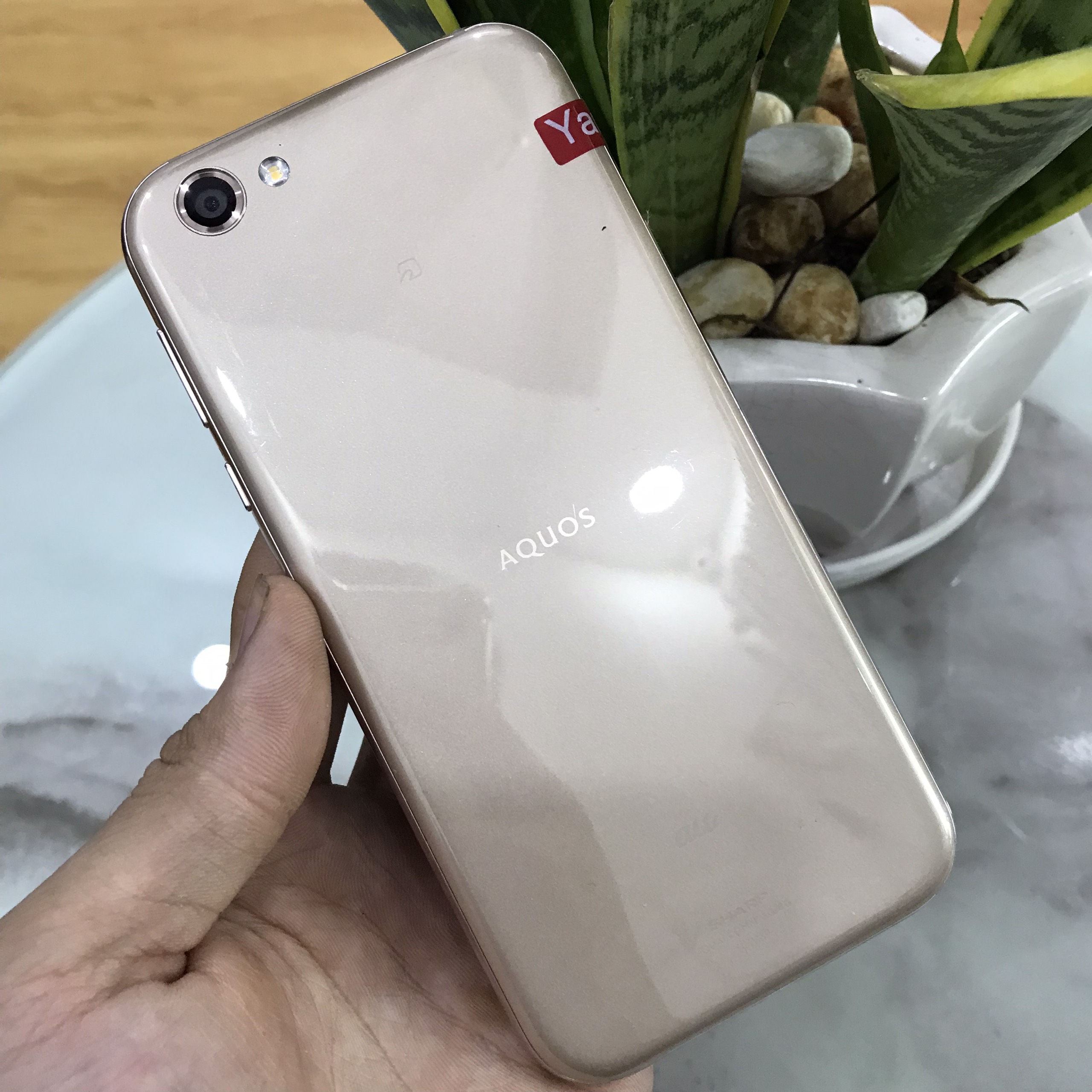 Điện Thoại Sharp Aquos R Shv 39 Chip 835 ram 4/64GB.