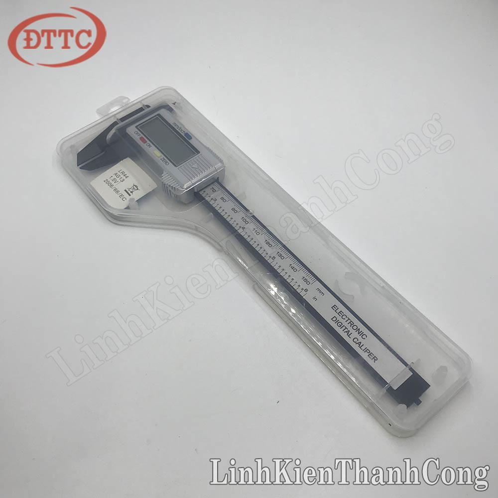 Thước Kẹp Kỹ Thuật Số 150mm Nhựa Đen