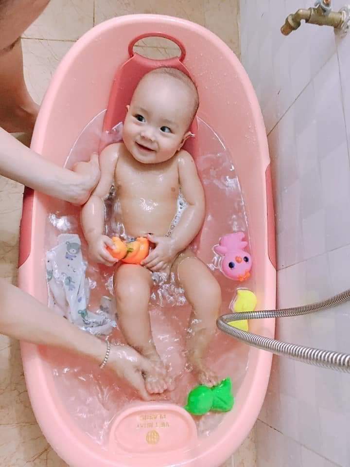 CHẬU tắm việt nhật  KÈM BỆ TẮM CHO BÉ