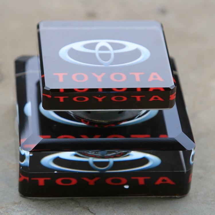 Nước hoa pha lê cho xe Toyota cao cấp