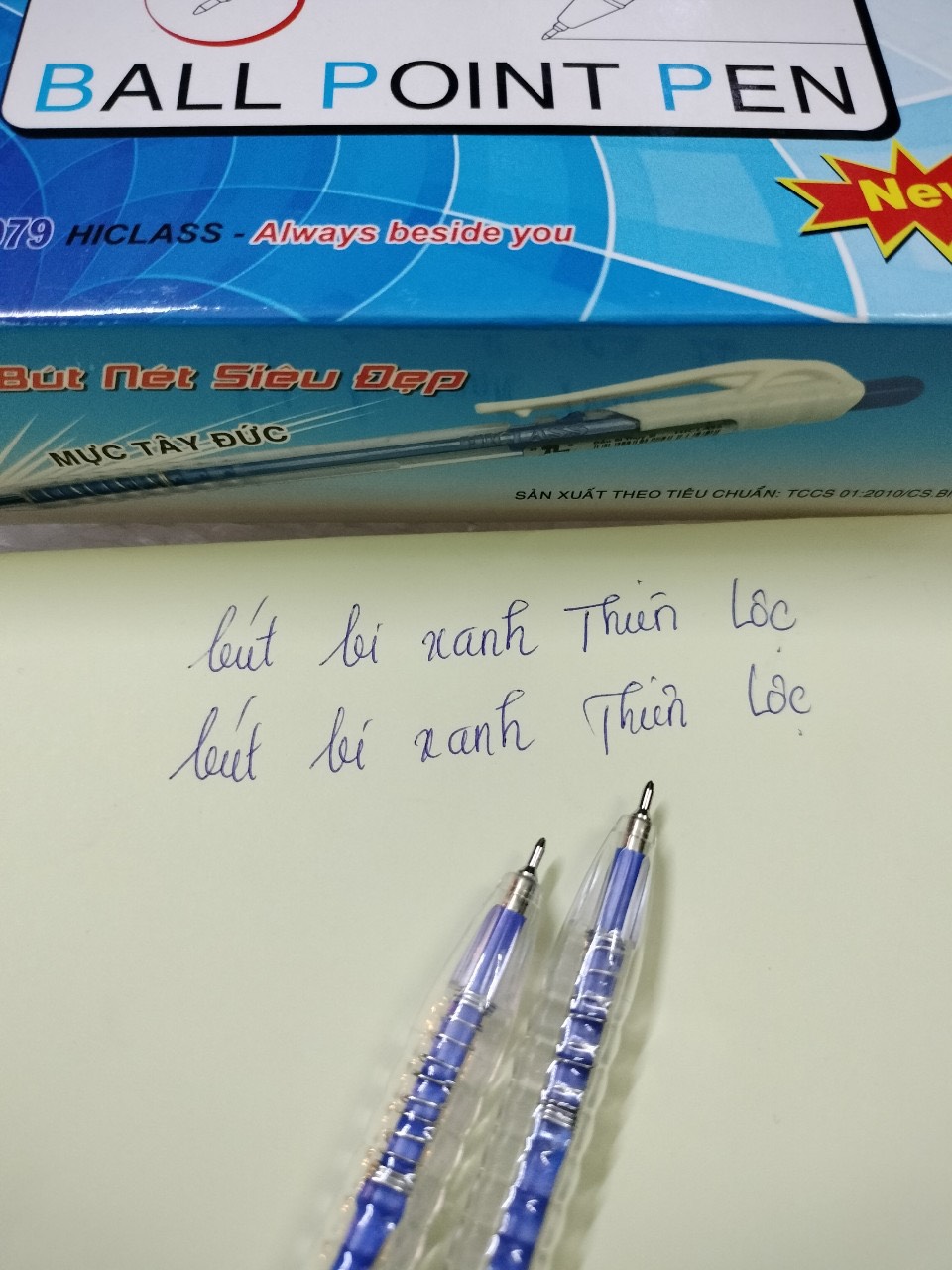 Bút Bi xanh TL-079 (Hộp 20 Chiếc)