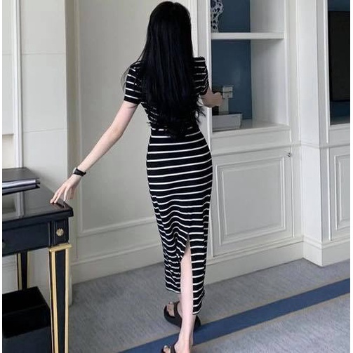 Đầm body kẻ cổ V A2139
