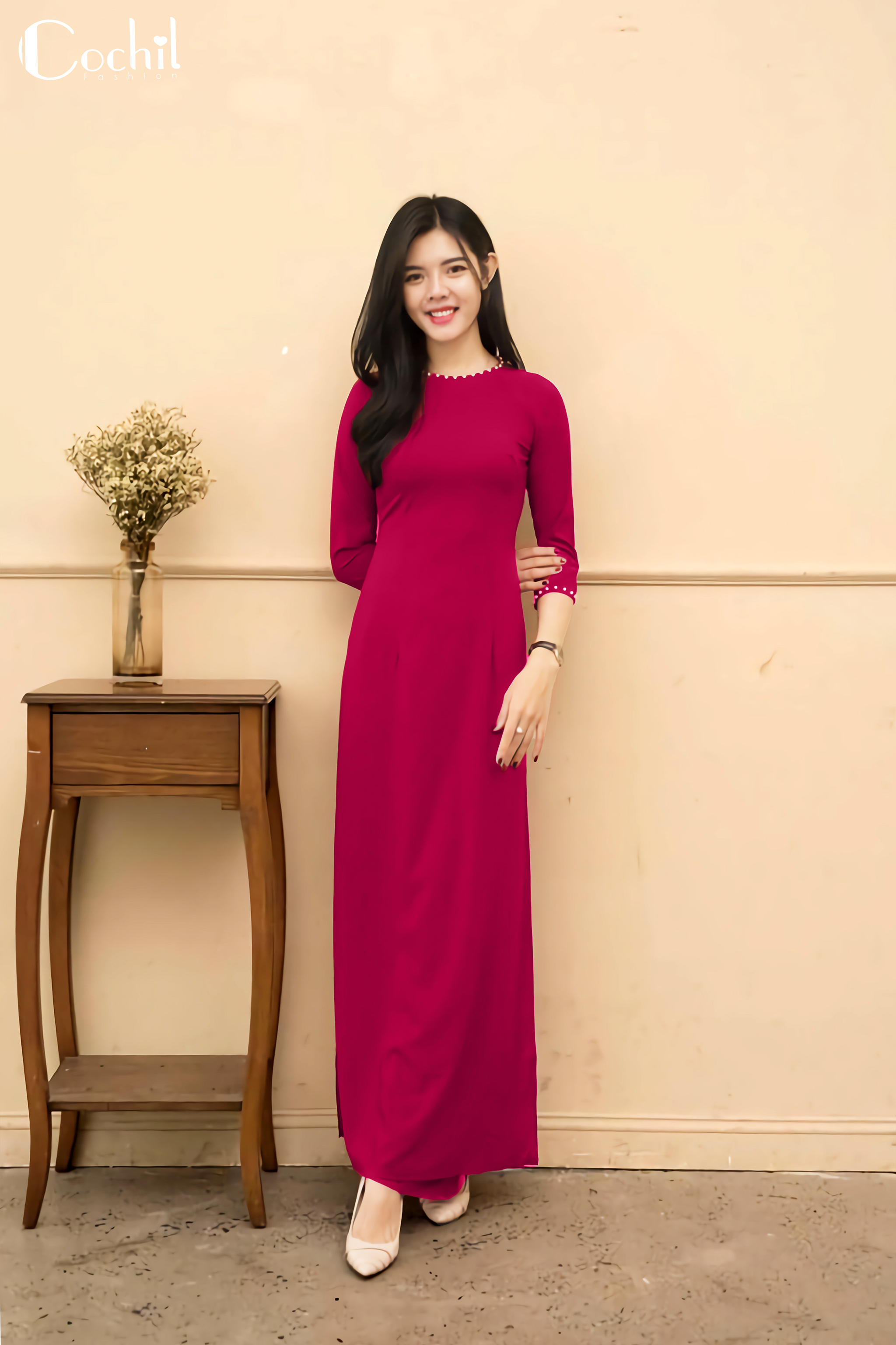 Áo Dài Truyền Thống Lụa Nhật Cổ Tròn Màu ĐỎ ĐÔ