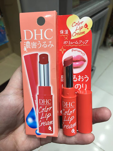 Son dưỡng DHC có màu Nhật Bản