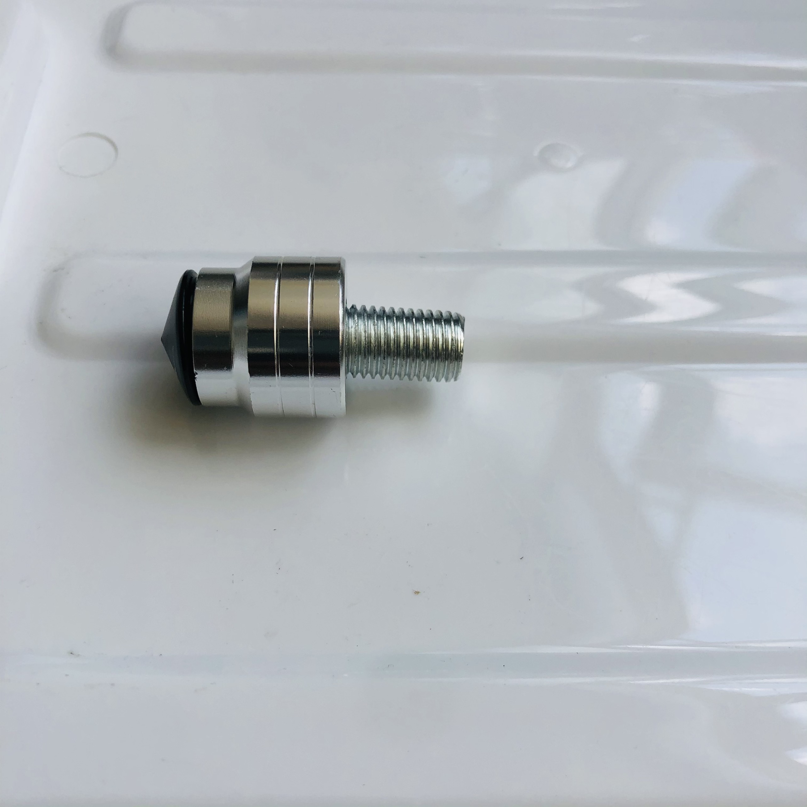 ỐC KIỂU GẮN CHÂN KÍNH XE MÁY 10 LY