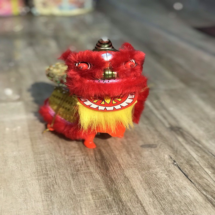 Đèn lồng trung thu kì lân